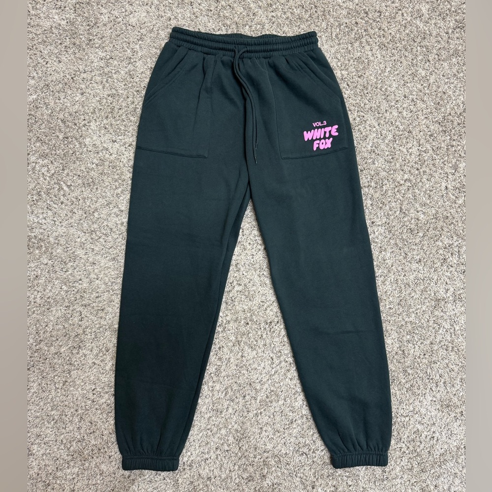 🌟NWOT🌟 White Fox Boutique Offstage Sweatpants Pine Size M - Picture 3 of 6